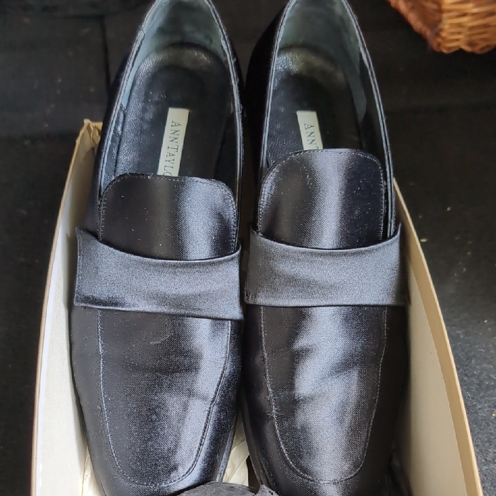 Ann Taylor Black Loafers Sleek Slip-Ons